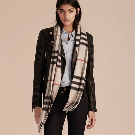 burberry sca4f|Burberry scarf for women.